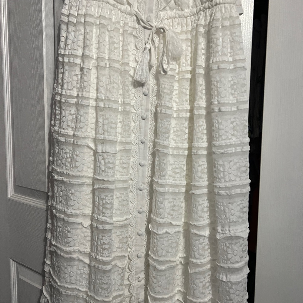Gorgeous Elegant White Lace Maxi Dress - Picture 3 of 16